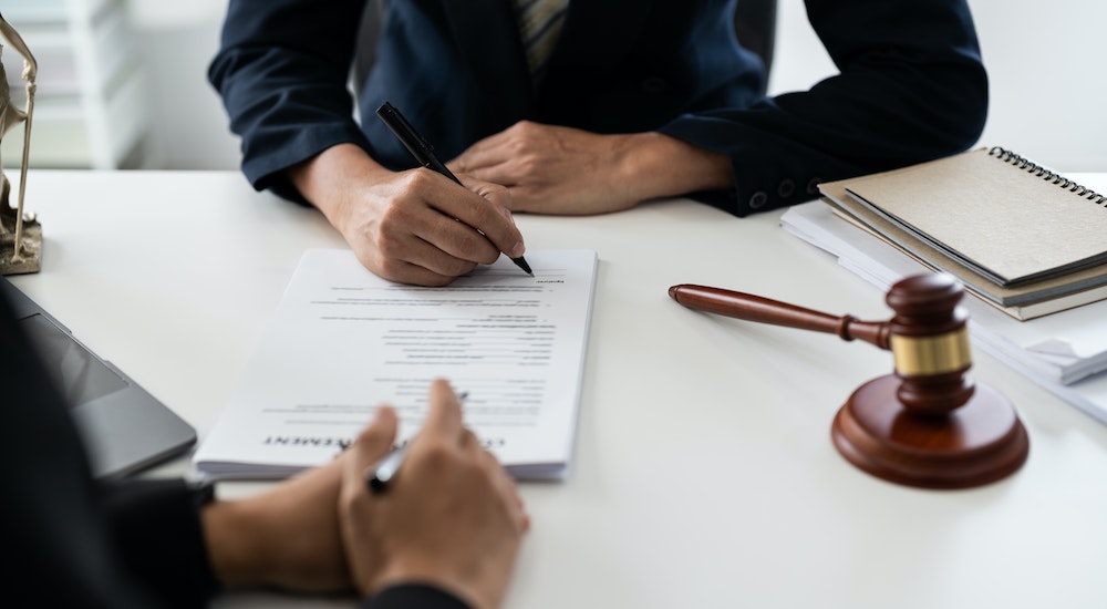 Aspects juridiques essentiels lors de la reprise d'une entreprise